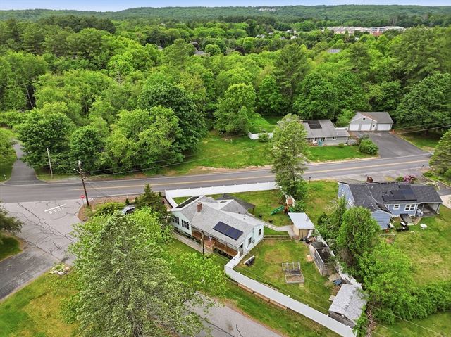 57 Plain St, Upton, MA 01568