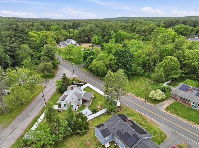 57 Plain St, Upton, MA 01568