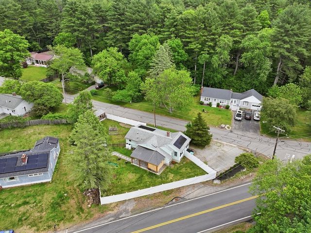 57 Plain St, Upton, MA 01568