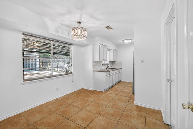 10004 Woodhaven DR, Austin, TX 78753