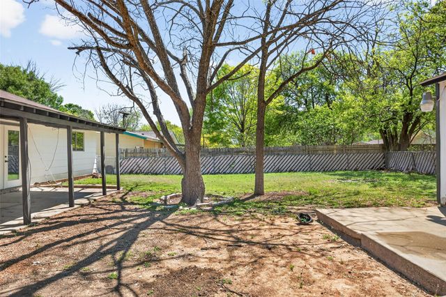 10004 Woodhaven DR, Austin, TX 78753