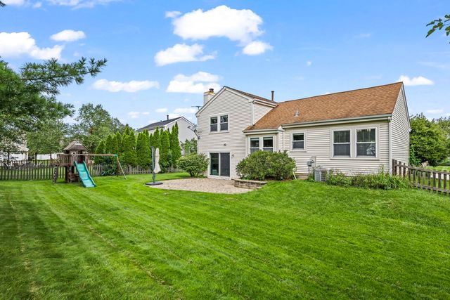 1190 Bristol Trail Road, Lake Zurich, IL 60047
