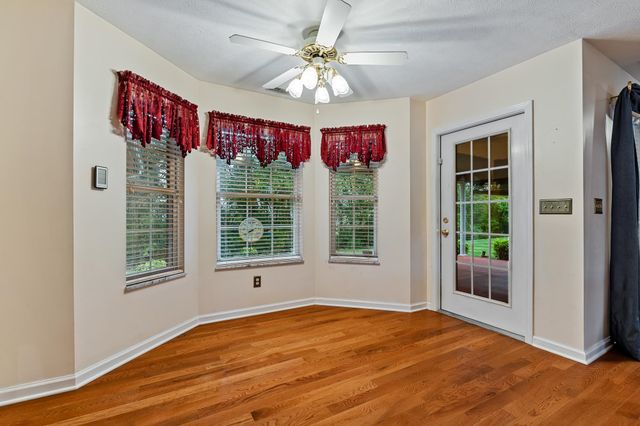 18 Firestone Lane, Milton, WV 25541