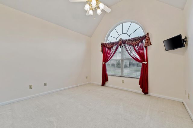 18 Firestone Lane, Milton, WV 25541