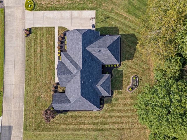 18 Firestone Lane, Milton, WV 25541