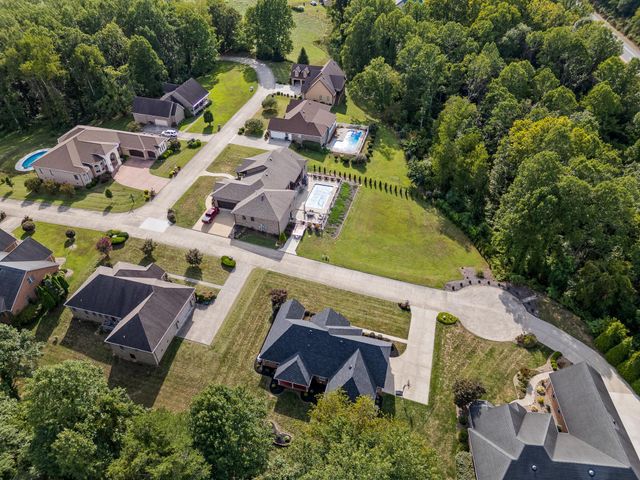 18 Firestone Lane, Milton, WV 25541