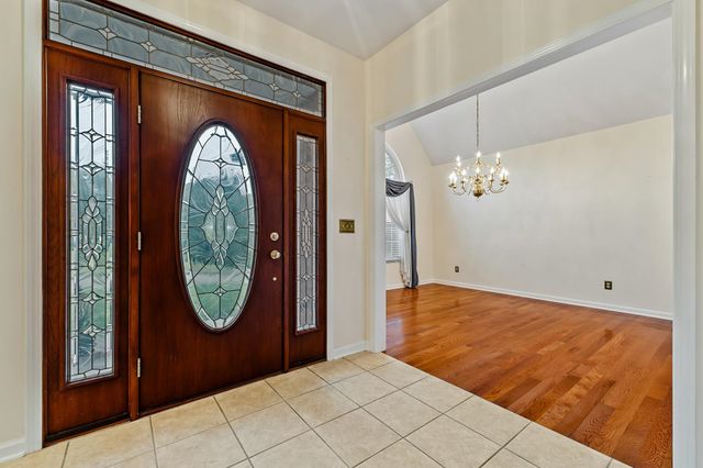 18 Firestone Lane, Milton, WV 25541