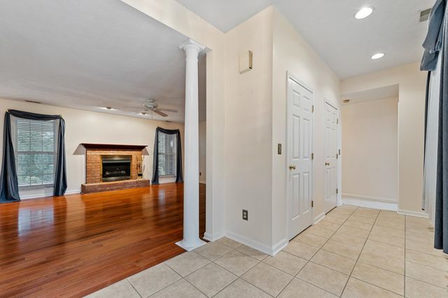 18 Firestone Lane, Milton, WV 25541