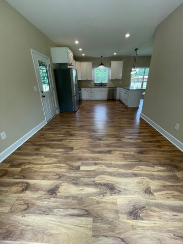 1406 Old Estill Springs Rd, Tullahoma, TN 37388