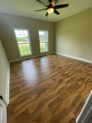 1406 Old Estill Springs Rd, Tullahoma, TN 37388