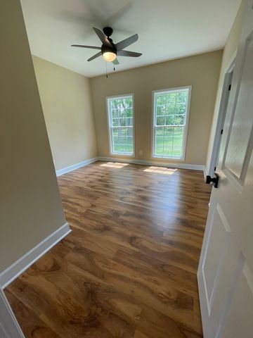 1406 Old Estill Springs Rd, Tullahoma, TN 37388