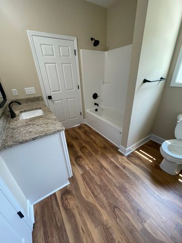 1406 Old Estill Springs Rd, Tullahoma, TN 37388