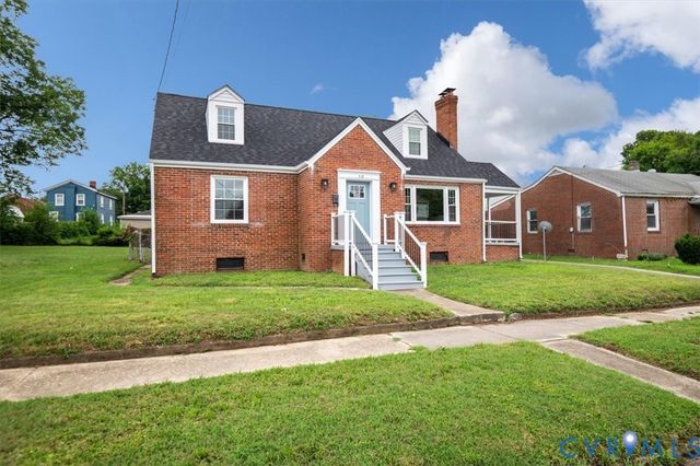 318 St Matthew St, Petersburg, VA 23803