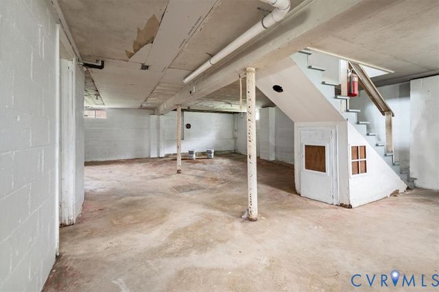 318 St Matthew St, Petersburg, VA 23803