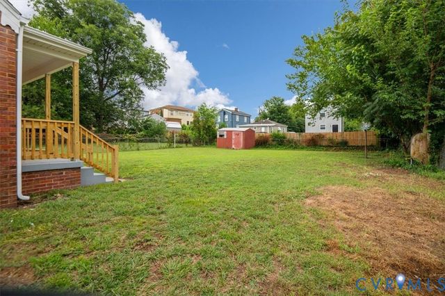 318 St Matthew St, Petersburg, VA 23803