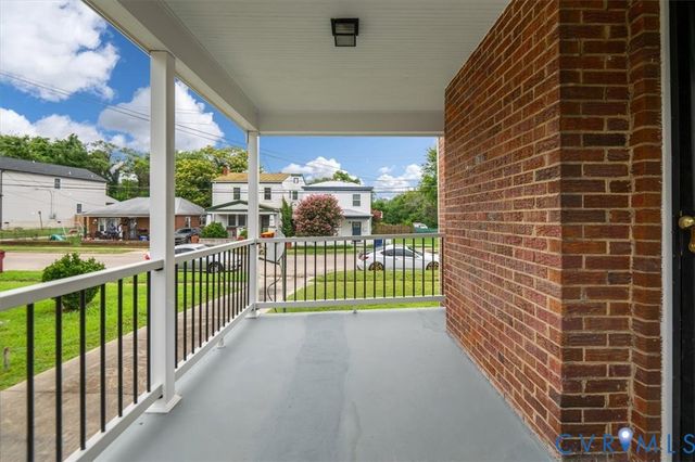 318 St Matthew St, Petersburg, VA 23803