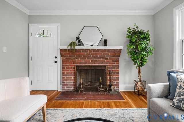 318 St Matthew St, Petersburg, VA 23803