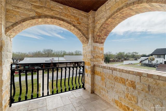 5048 Mile 8 Road, Edinburg, TX 78541