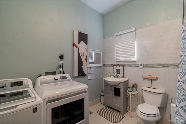 5048 Mile 8 Road, Edinburg, TX 78541