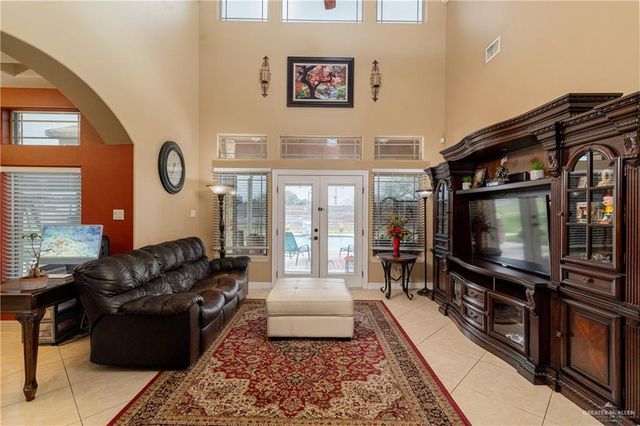 5048 Mile 8 Road, Edinburg, TX 78541