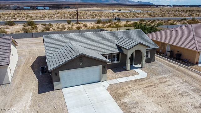3871 North Mayfield Ranch Road, Pahrump, NV 89060