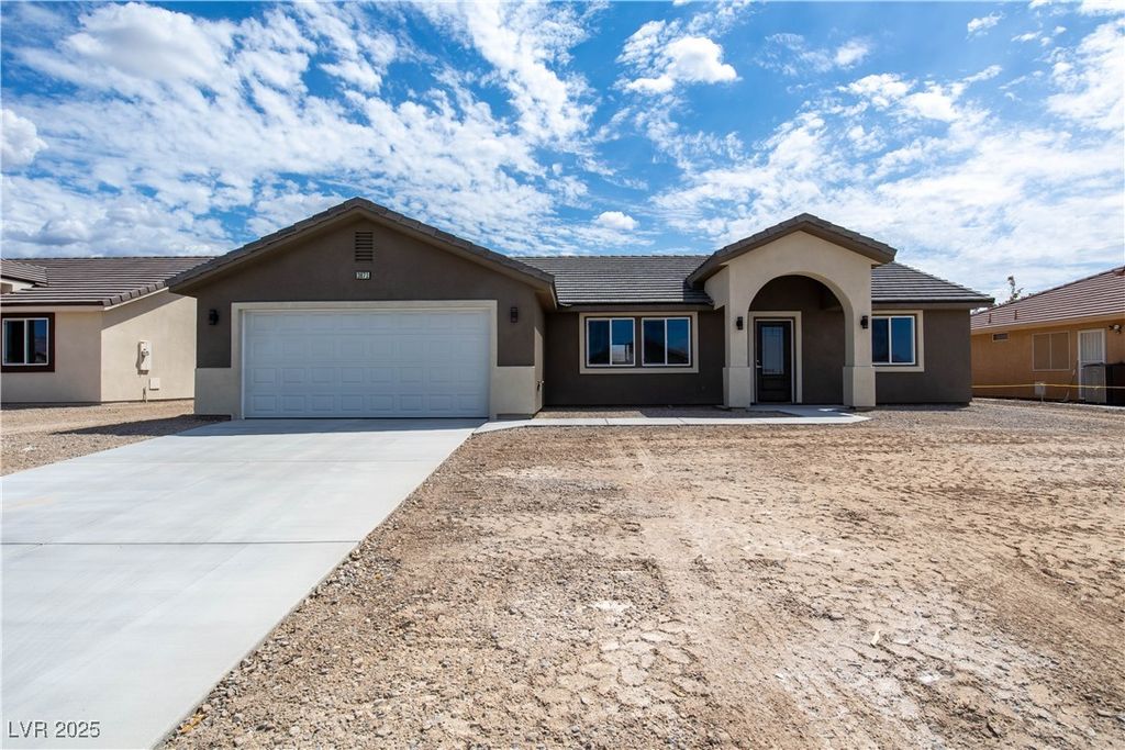 3871 North Mayfield Ranch Road, Pahrump, NV 89060