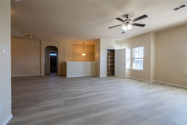2813 Saddle Creek Drive, Fort Worth, TX 76177