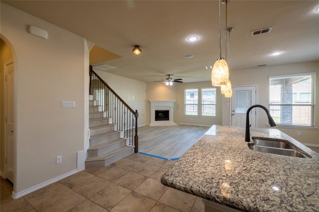 2813 Saddle Creek Drive, Fort Worth, TX 76177