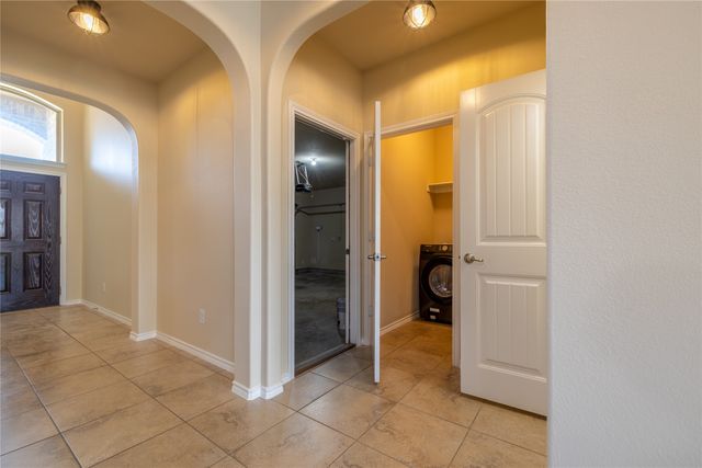 2813 Saddle Creek Drive, Fort Worth, TX 76177