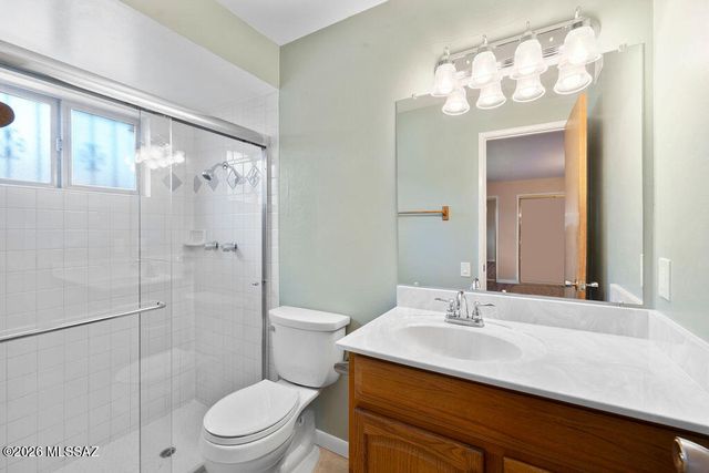 1825 S Palm Springs Circle, Tucson, AZ 85710