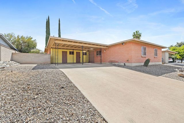1825 S Palm Springs Circle, Tucson, AZ 85710