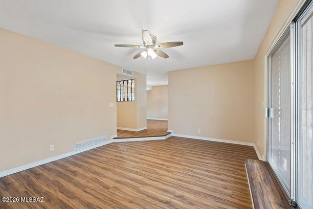 1825 S Palm Springs Circle, Tucson, AZ 85710