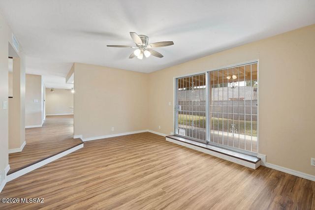 1825 S Palm Springs Circle, Tucson, AZ 85710