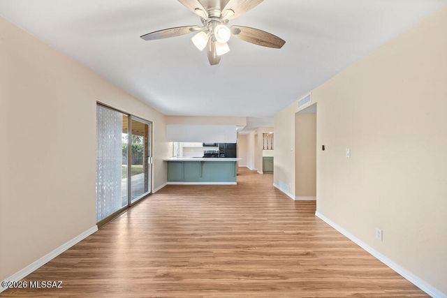 1825 S Palm Springs Circle, Tucson, AZ 85710