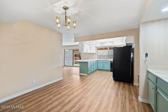 1825 S Palm Springs Circle, Tucson, AZ 85710