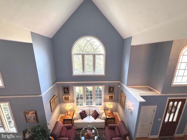 160 LOWER GRANDVIEW RD, State College, PA 16801