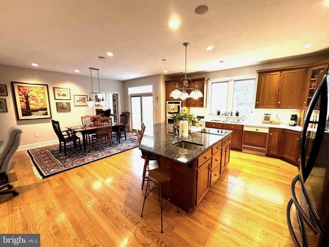 160 LOWER GRANDVIEW RD, State College, PA 16801