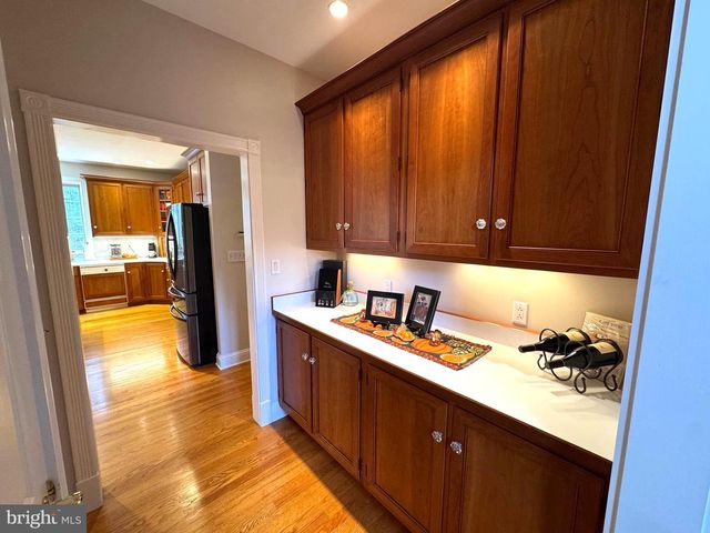 160 LOWER GRANDVIEW RD, State College, PA 16801