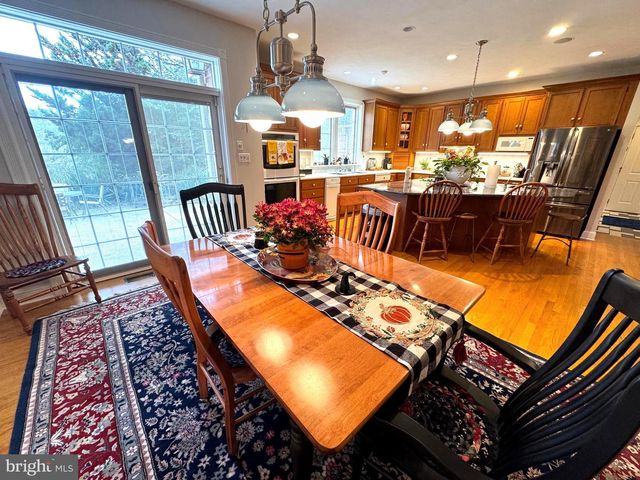 160 LOWER GRANDVIEW RD, State College, PA 16801