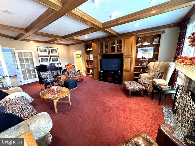 160 LOWER GRANDVIEW RD, State College, PA 16801