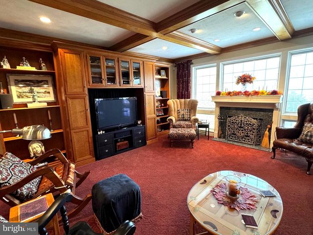 160 LOWER GRANDVIEW RD, State College, PA 16801