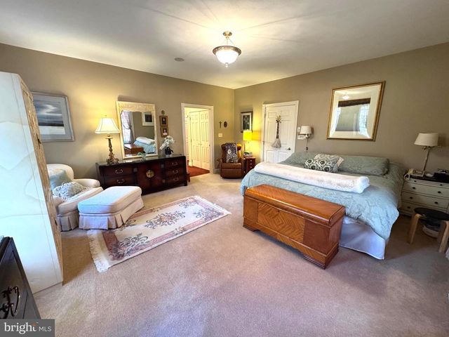 160 LOWER GRANDVIEW RD, State College, PA 16801