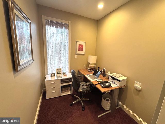 160 LOWER GRANDVIEW RD, State College, PA 16801