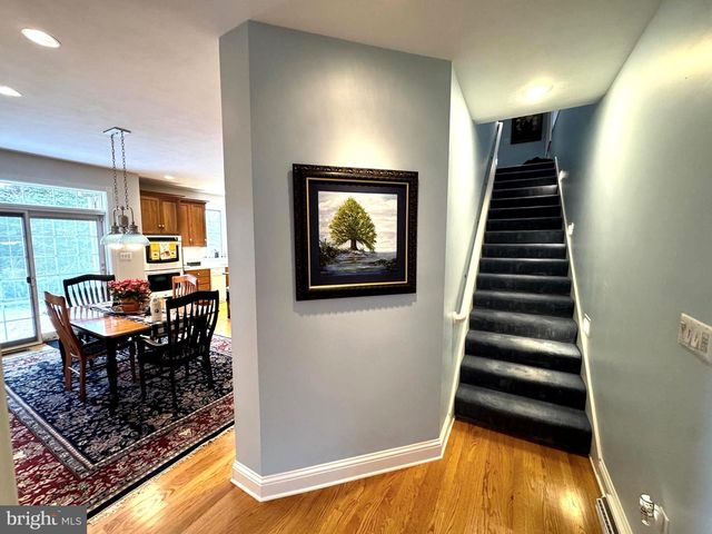 160 LOWER GRANDVIEW RD, State College, PA 16801