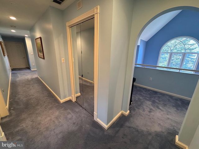 160 LOWER GRANDVIEW RD, State College, PA 16801