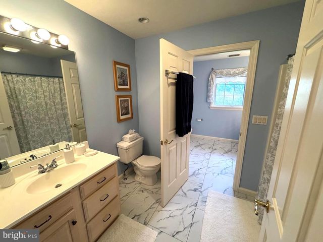 160 LOWER GRANDVIEW RD, State College, PA 16801