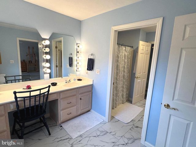 160 LOWER GRANDVIEW RD, State College, PA 16801