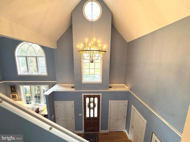 160 LOWER GRANDVIEW RD, State College, PA 16801