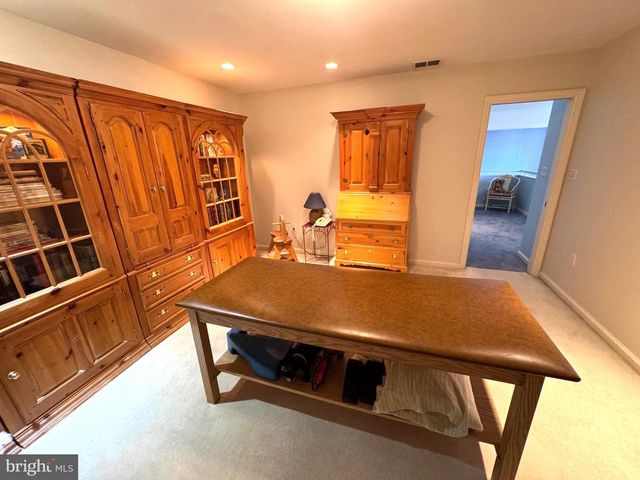 160 LOWER GRANDVIEW RD, State College, PA 16801