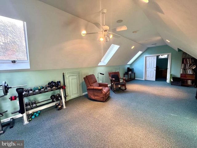 160 LOWER GRANDVIEW RD, State College, PA 16801